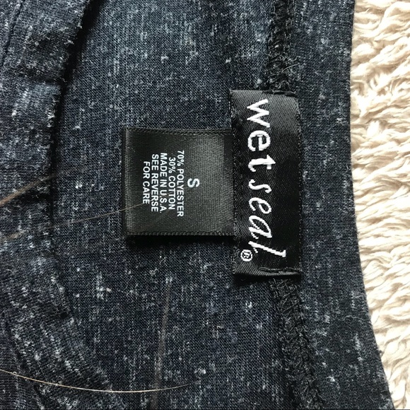 Wetseal Dark Gray Muscle Tee - Picture 3 of 3